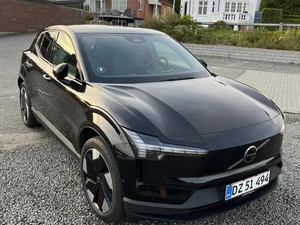 VOLVO Ex30 Thumbnail 2