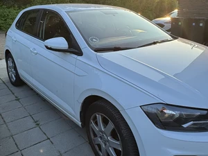 VOLKSWAGEN Polo Thumbnail 4