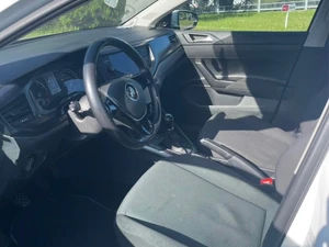 VOLKSWAGEN Polo Thumbnail 10