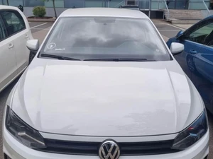 VOLKSWAGEN Polo Thumbnail 3