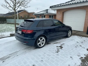 AUDI A3 Sport Sportback Thumbnail 8