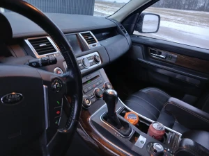 RANGE Rover Thumbnail 3