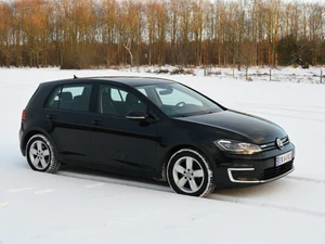 VOLKSWAGEN Golf Thumbnail 12