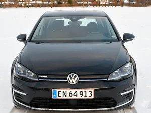 VOLKSWAGEN Golf Thumbnail 6