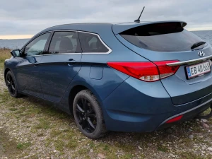 HYUNDAI I40 Thumbnail 3