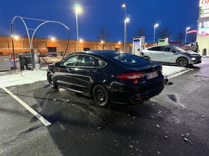 FORD Mondeo Thumbnail 4