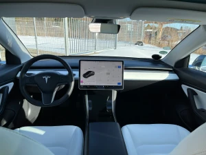 TESLA Model 3 Thumbnail 12