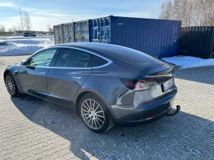 TESLA Model 3 Thumbnail 15