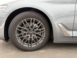 BMW 5-Serie Thumbnail 2