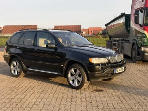 BMW X 5 Thumbnail 1