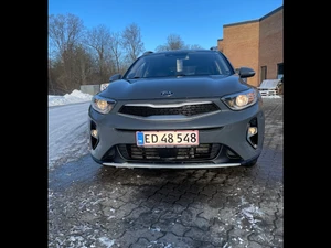 KIA Stonic Thumbnail 4