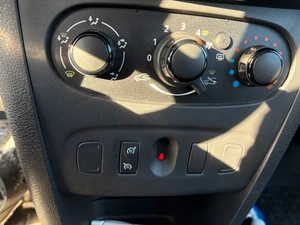 DACIA Sandero Thumbnail 13