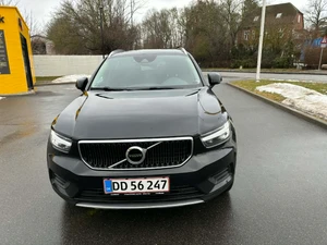 VOLVO Xc40 Thumbnail 3