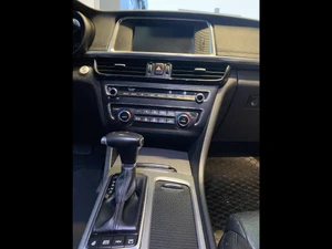KIA Optima Thumbnail 11