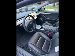 TESLA Model 3 Thumbnail 9