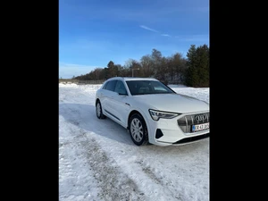 AUDI E-Tron 55 Thumbnail 4