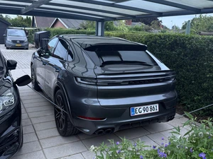 PORSCHE Cayenne S Coupé Thumbnail 3
