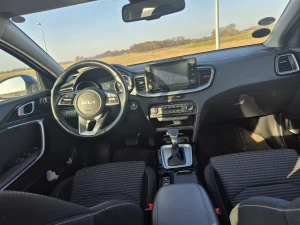 KIA Xceed Thumbnail 3