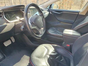 TESLA S Thumbnail 4