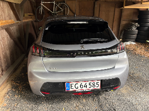 PEUGEOT 208 Thumbnail 6