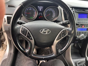 HYUNDAI I30 Thumbnail 2