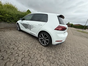 VOLKSWAGEN Golf Thumbnail 5
