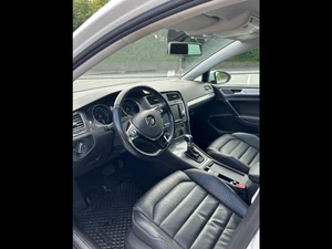 VW E-Golf Thumbnail 7