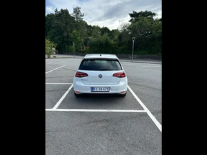 VW E-Golf Thumbnail 5