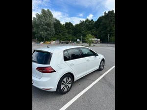 VW E-Golf Thumbnail 6