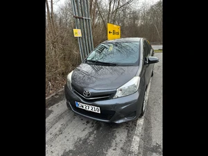 TOYOTA Yaris Thumbnail 5