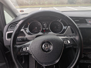 VOLKSWAGEN Touran Thumbnail 5