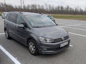 VOLKSWAGEN Touran Thumbnail 1
