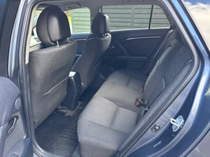 TOYOTA Avensis Stw Thumbnail 5