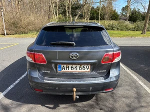 TOYOTA Avensis Stw Thumbnail 12