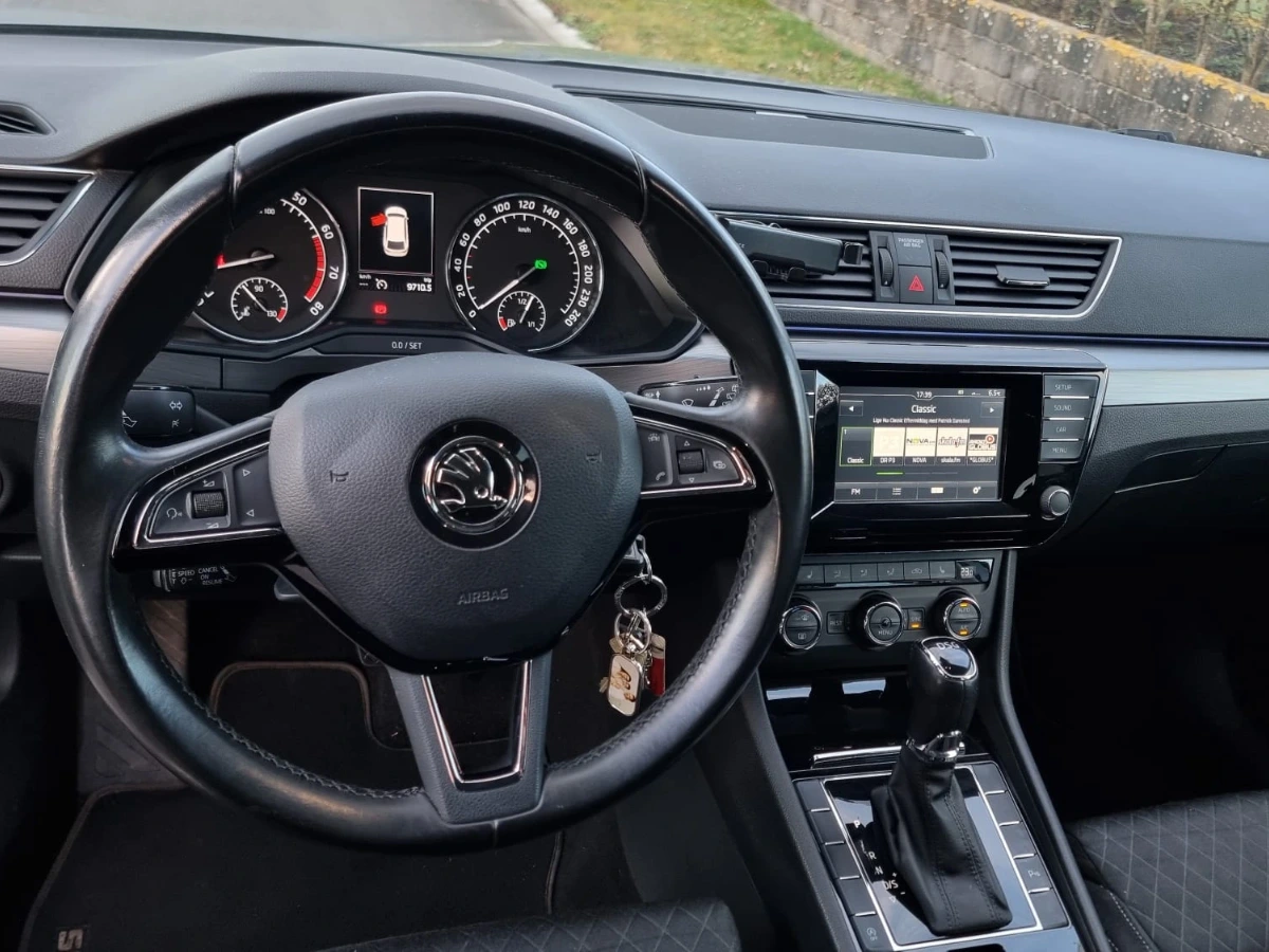 SKODA Superb Thumbnail 8