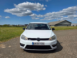 VOLKSWAGEN Golf Thumbnail 2