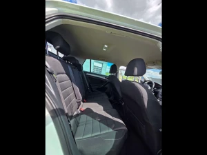 VOLKSWAGEN Golf Thumbnail 7