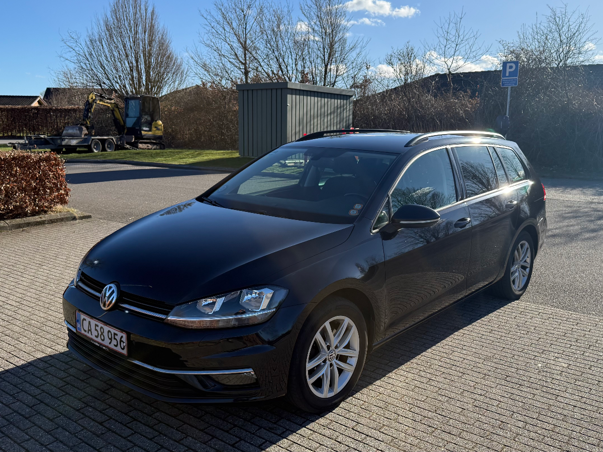 VOLKSWAGEN Golf Variant