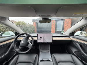 TESLA Model 3 Thumbnail 6