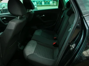 VOLKSWAGEN Polo Thumbnail 4