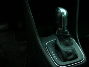 VOLKSWAGEN Polo Thumbnail 5