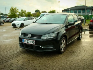 VOLKSWAGEN Polo Thumbnail 1