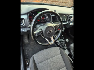 KIA Stonic Thumbnail 5