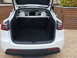 TESLA Model Y Thumbnail 2