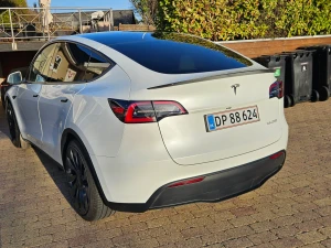 TESLA Model Y Thumbnail 12