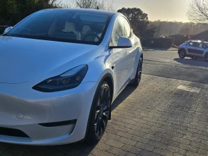 TESLA Model Y Thumbnail 5