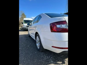SKODA Octavia Thumbnail 7