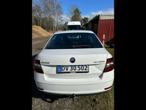 SKODA Octavia Thumbnail 2