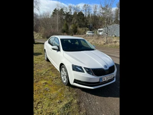 SKODA Octavia Thumbnail 1