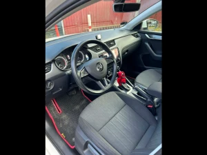 SKODA Octavia Thumbnail 4